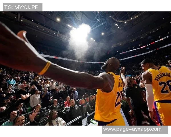 湖人疲态明显防守失利仅得1次抢断快攻得分惨遭太阳压制